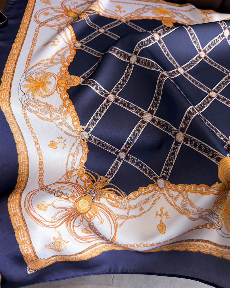 Blue Classic Chain Print Squar - Scarf Silk Square ulasan dan harga